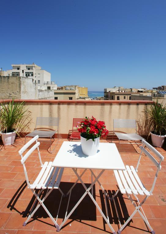 Scudaniglio Apartments Трапани Стая снимка